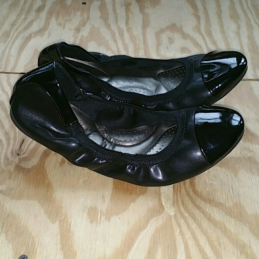 Leather Ballet Flats with Patent Leather toes!
